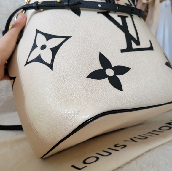💕LIMITED Edition Louis Vuitton Neo Crafty Giant Noe Ivory Creme Black Empreinte - Picture 13 of 16